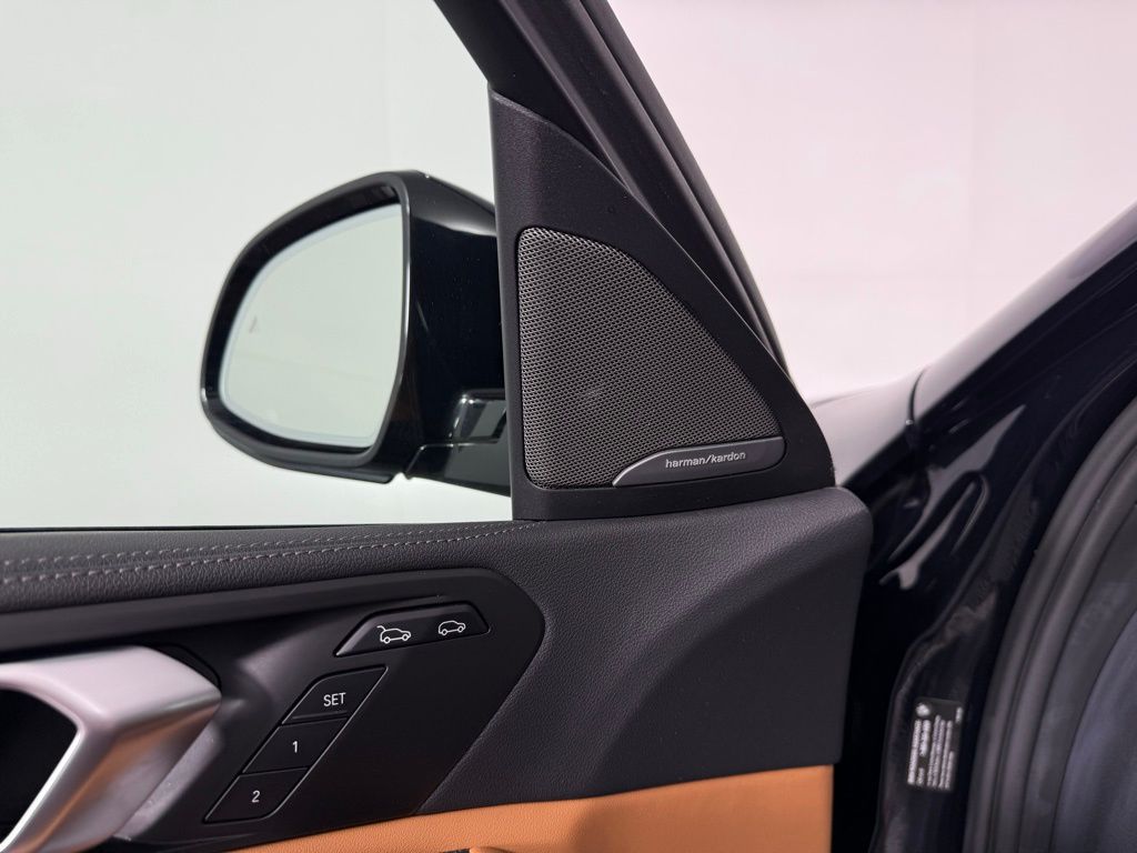2023 BMW X6 xDrive40i 18