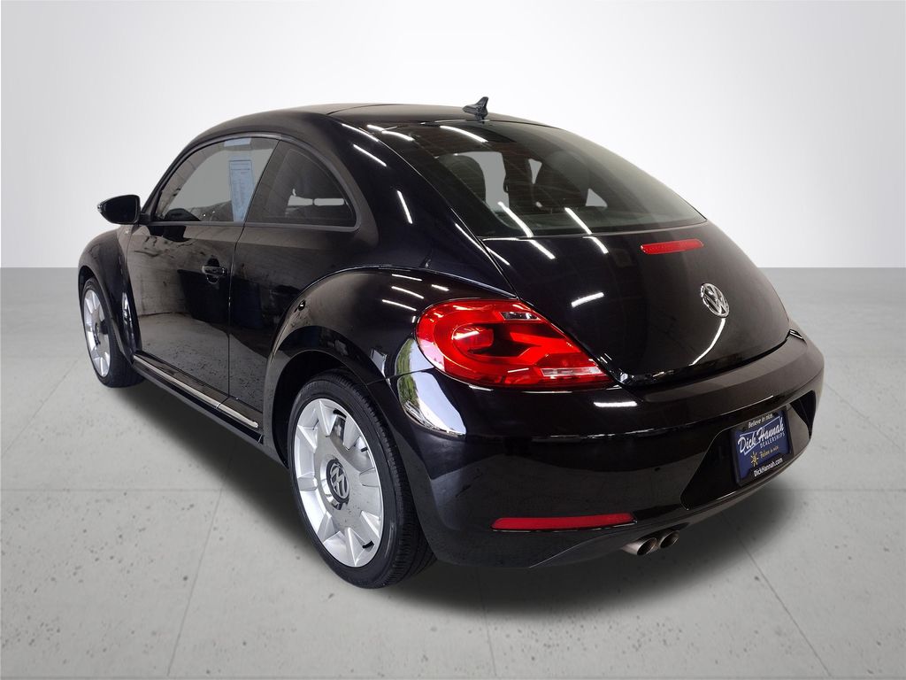 2013 Volkswagen Beetle 2.5L Fender Edition