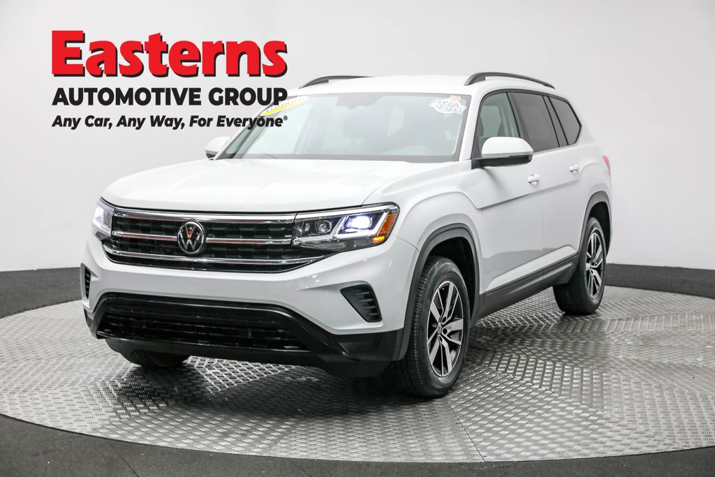 2023 Volkswagen Atlas SE's photo