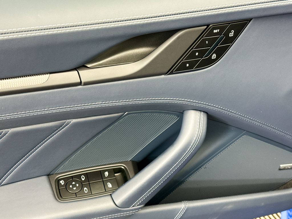 Thumbnail: 2025 Porsche 911 - 24