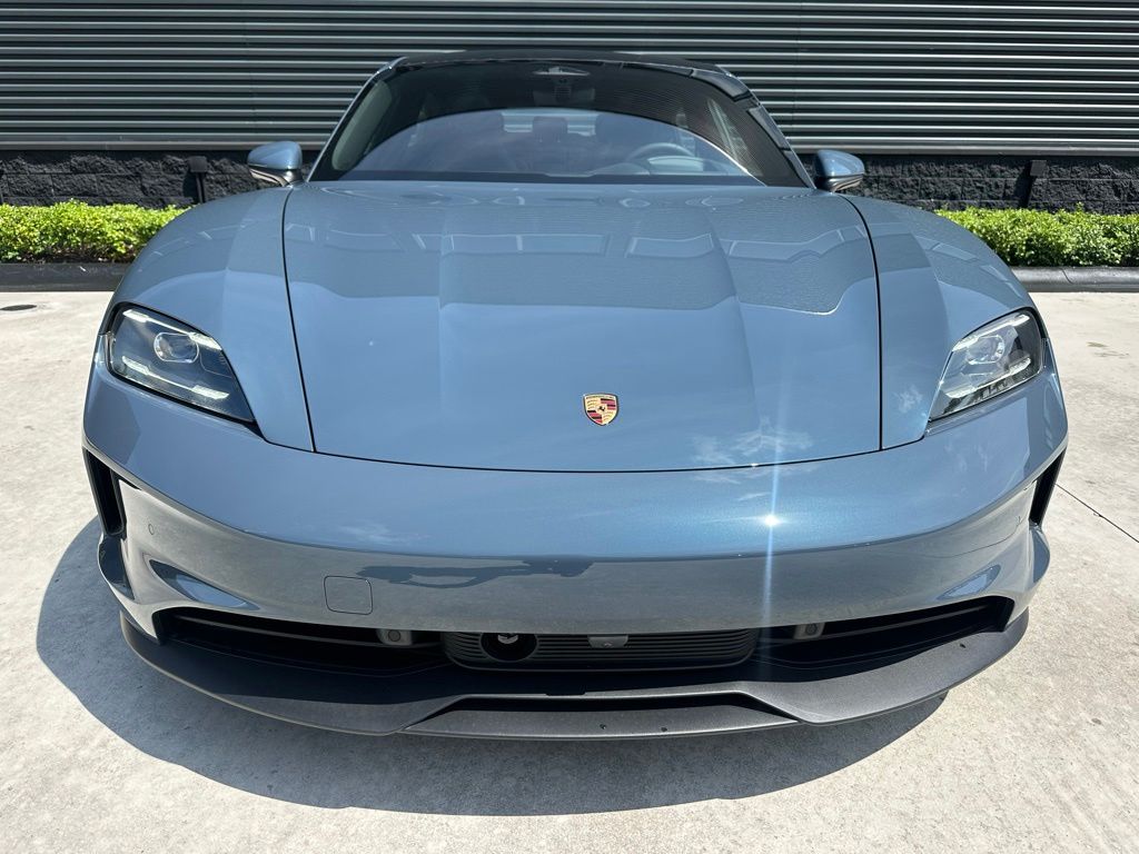 Thumbnail: 2026 Porsche Taycan - 7
