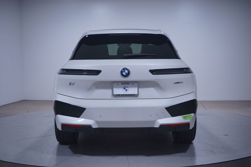 2023 BMW iX xDrive50 5