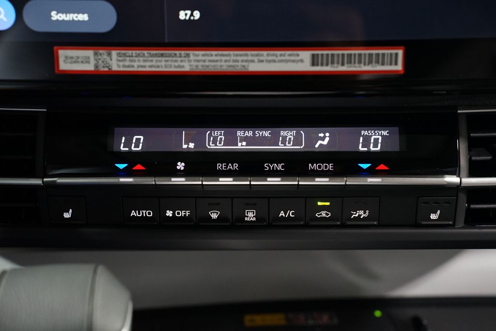 Thumbnail: 2025 Toyota Sienna - 20