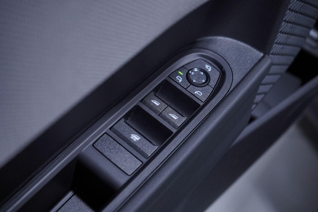 Thumbnail: 2026 MINI Cooper - 16