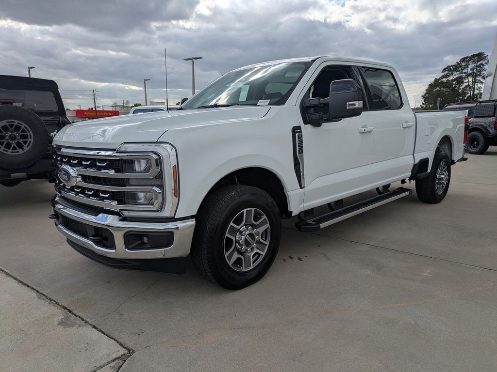 2026 Ford F-350 Super Duty LARIAT