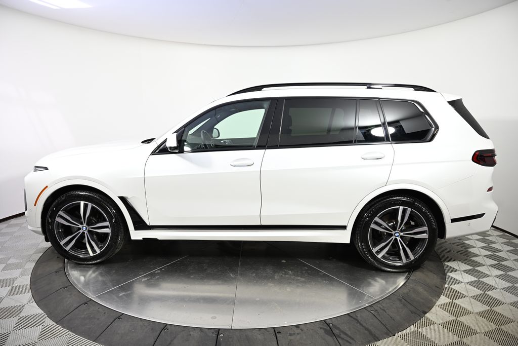 2023 BMW X7 xDrive40i 2