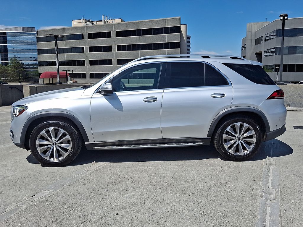 Thumbnail: 2020 Mercedes-Benz GLE - 2