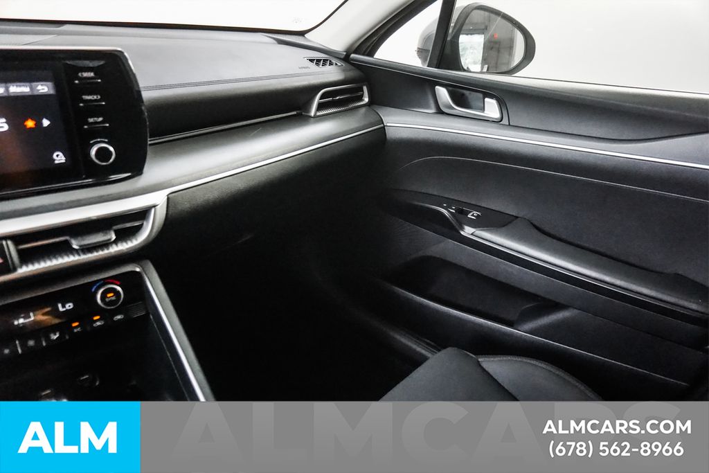 Used 2022 Silver Kia LX image 37