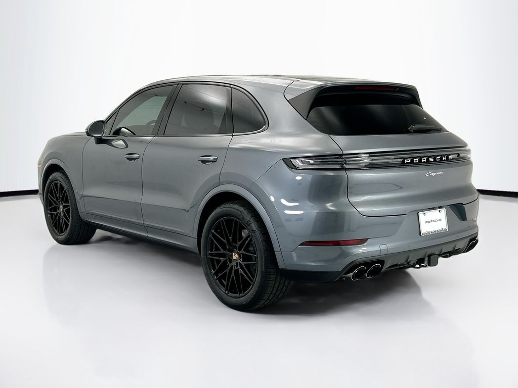 Thumbnail: 2026 Porsche Cayenne - 3