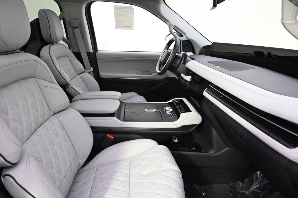 New 2026 White Lincoln Black Label image 16