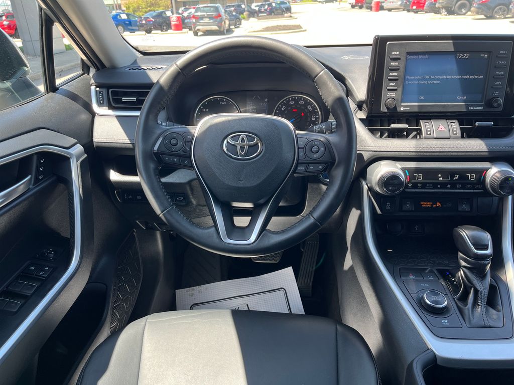 2022 Toyota RAV4 Hybrid XLE Premium photo