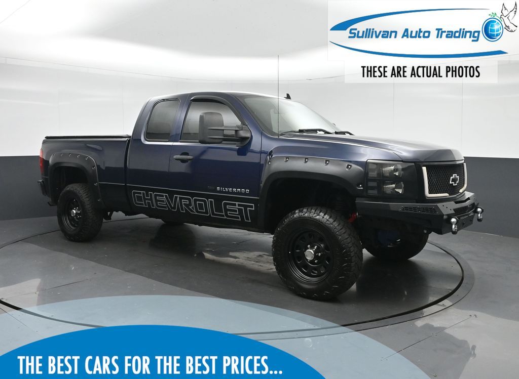Imperial Blue Metallic 2011 Chevrolet Silverado 1500 Pickup Truck Four-Wheel Drive 4-Speed Automatic Overdrive