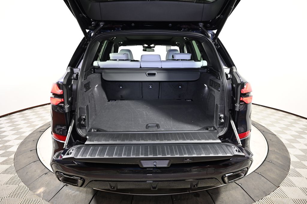 Thumbnail: 2026 BMW X5 - 10