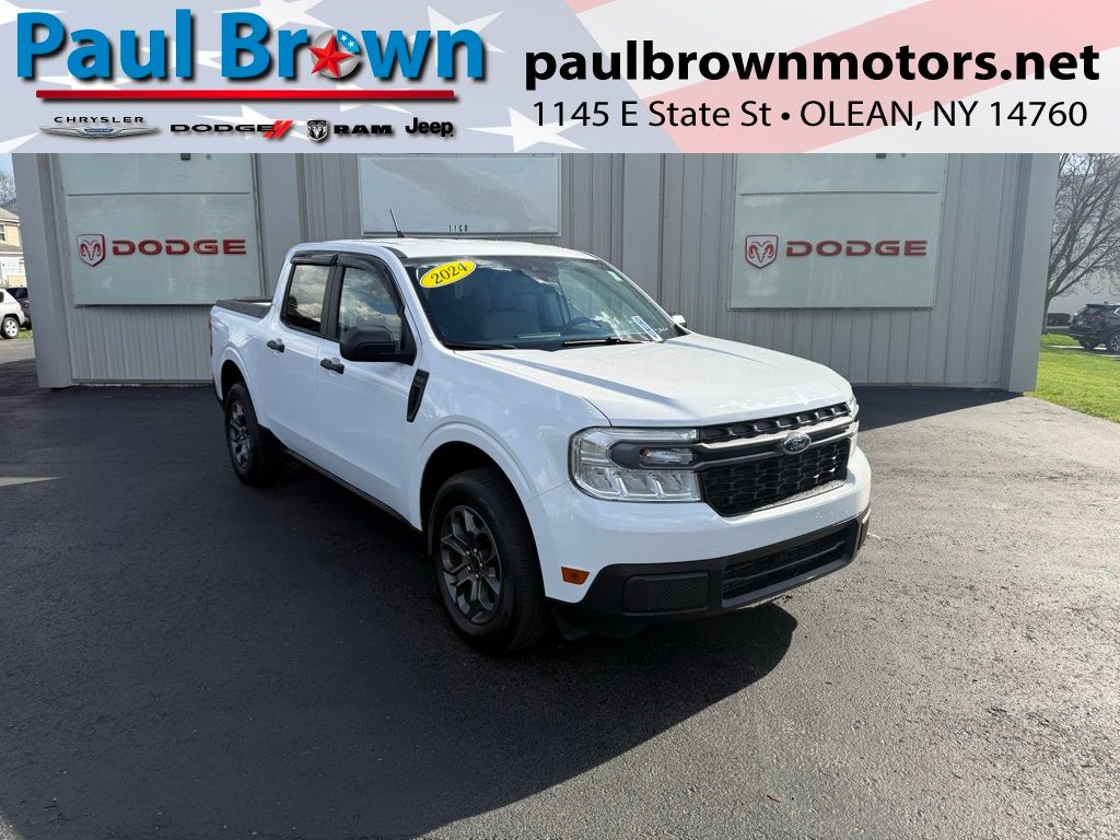 Oxford White 2024 Ford Maverick XLT SuperCrew AWD Pickup Truck All-Wheel Drive 8-Speed Automatic