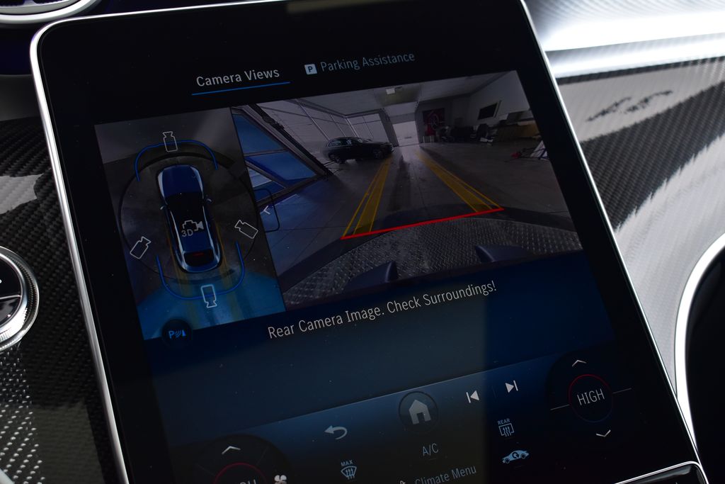 Thumbnail: 2025 Mercedes-Benz GLC - 16