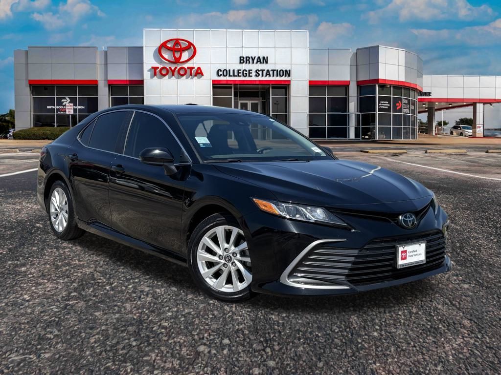 2023 Toyota Camry LE photo