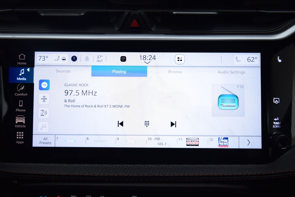 new 2026 Jeep Cherokee car, priced at $37,724