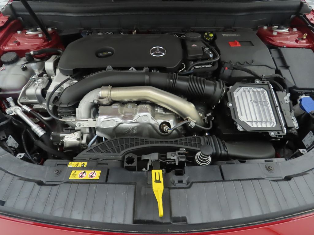 2025 Mercedes-Benz GLB 250 30