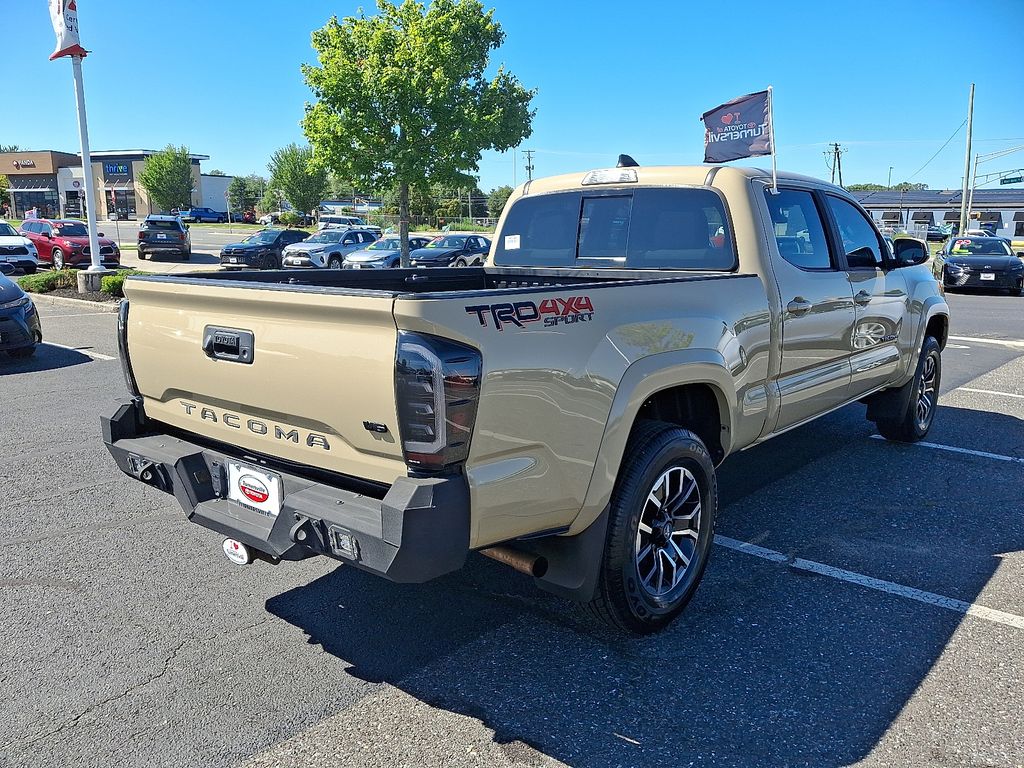 Thumbnail: 2020 Toyota Tacoma - 6