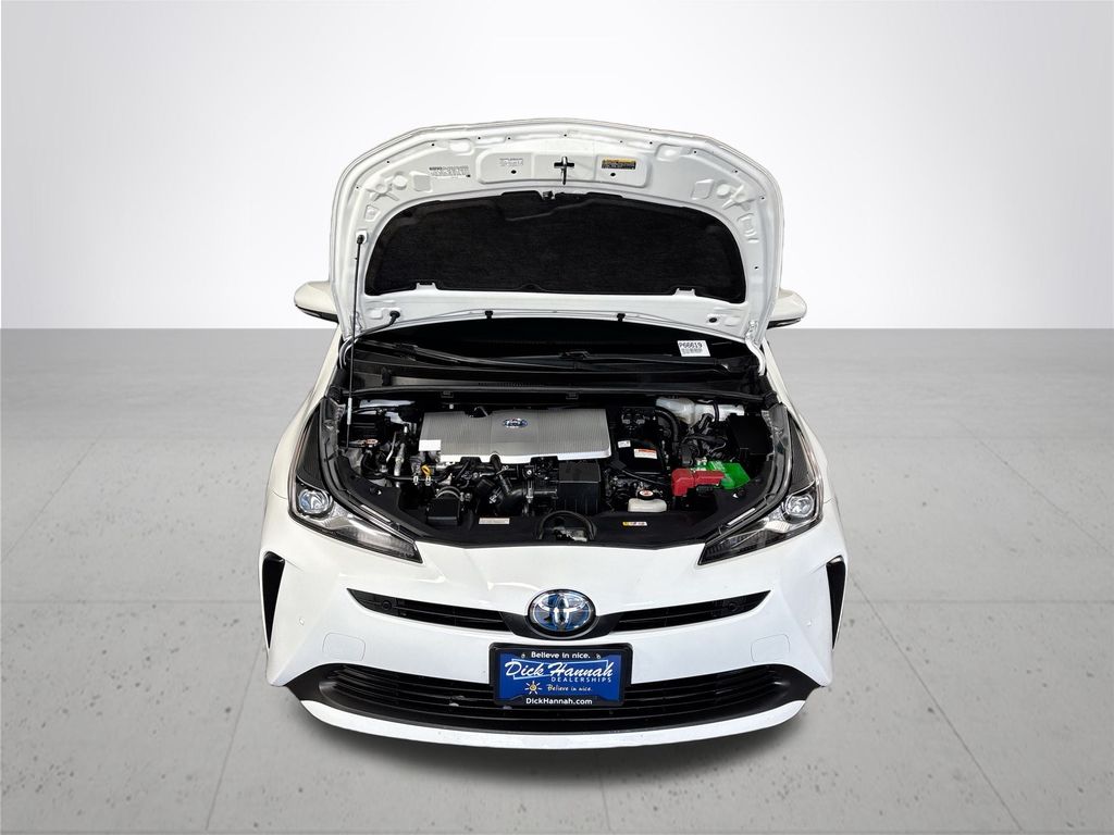 2021 Toyota Prius L
