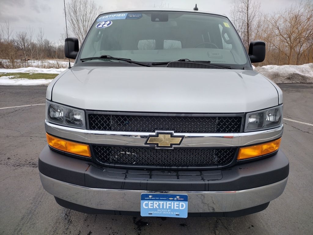 2022 Chevrolet Express 3500 LT photo