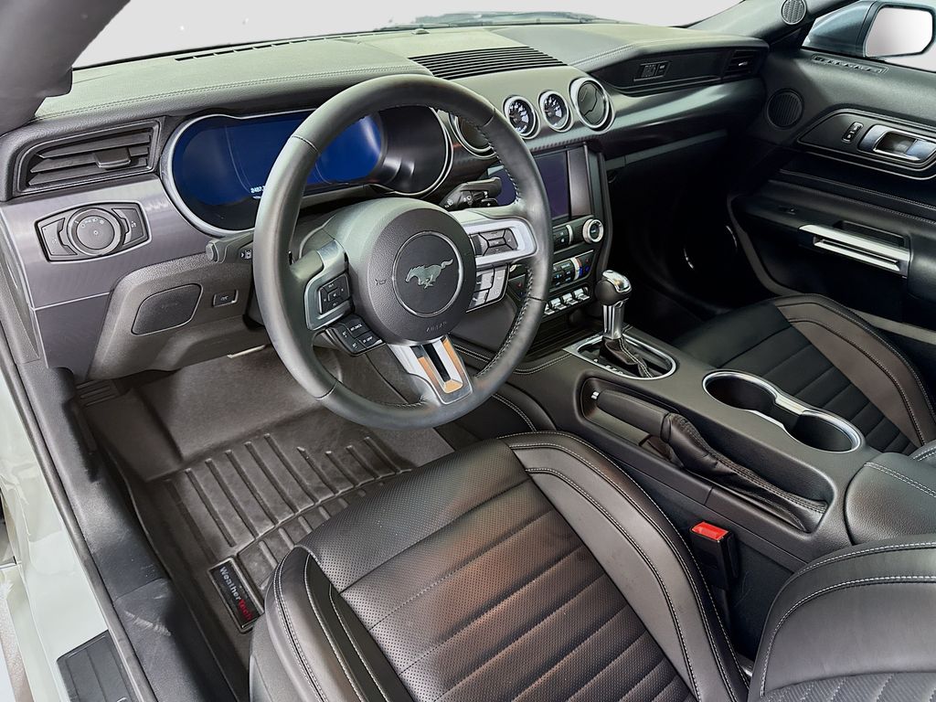 Thumbnail: 2022 Ford Mustang - 9