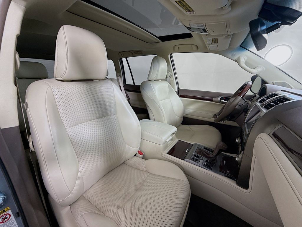 Thumbnail: 2015 Lexus GX - 29