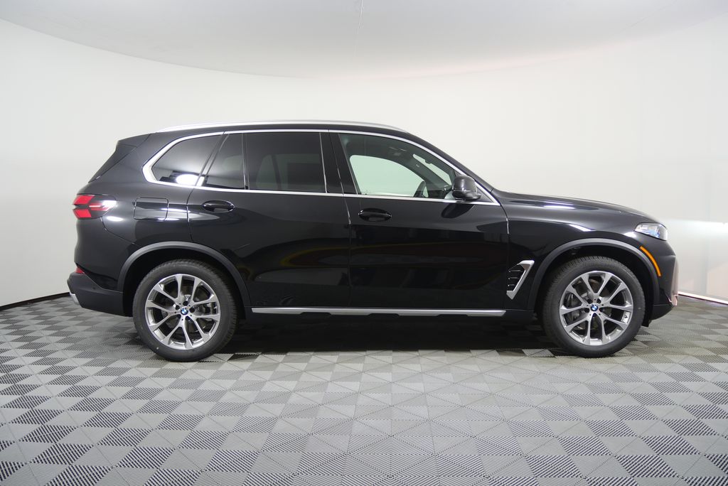 Thumbnail: 2026 BMW X5 - 2