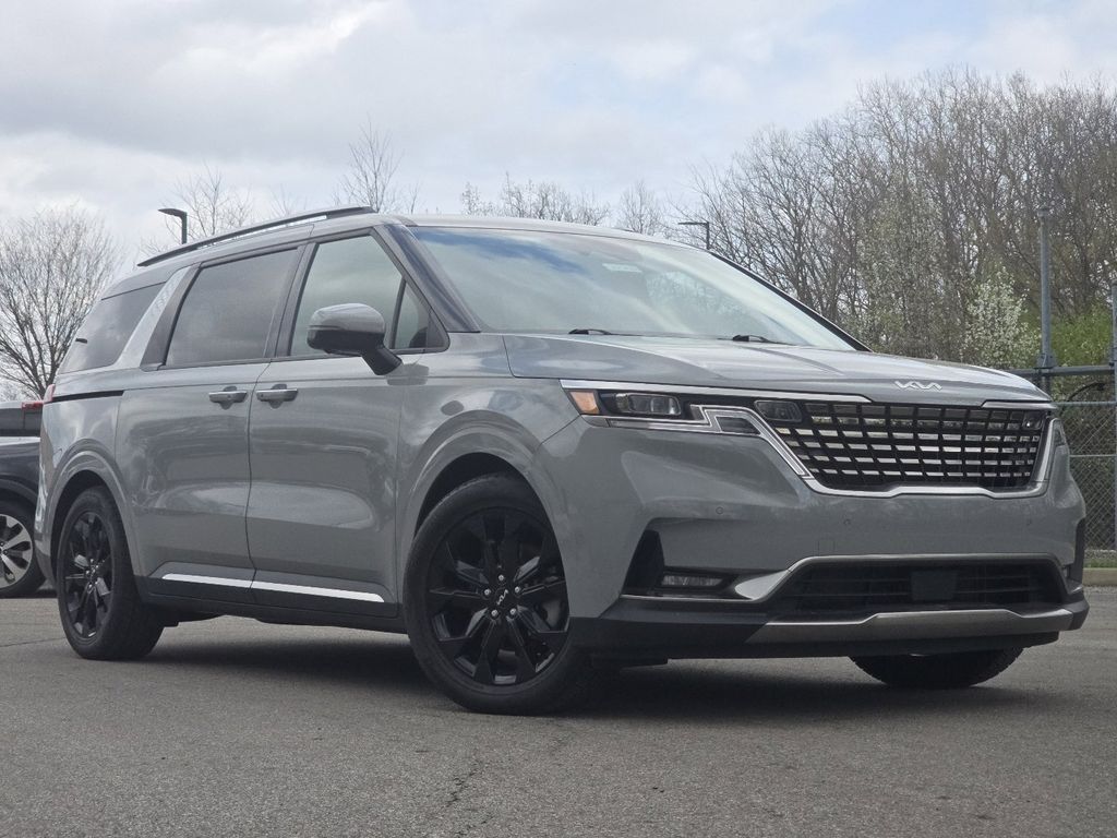 Ceramic Silver 2023 Kia Carnival SX Prestige FWD Minivan Front-Wheel Drive 8-Speed Automatic