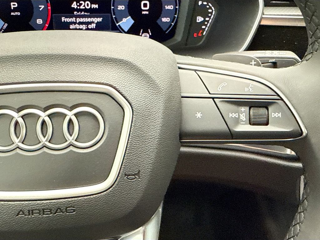 Thumbnail: 2025 Audi Q3 - 12