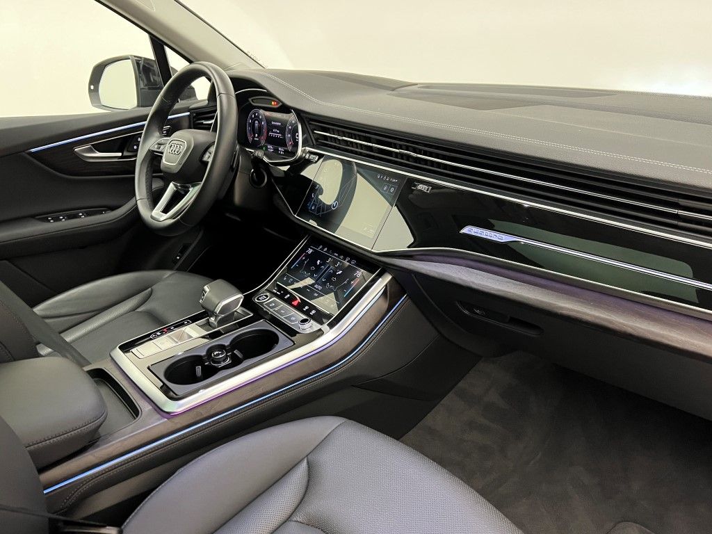 Thumbnail: 2023 Audi Q7 - 16