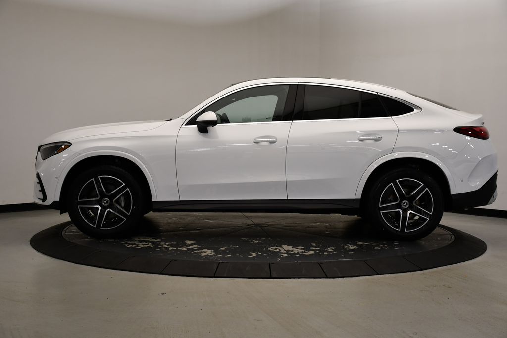 2025 Mercedes-Benz GLC 300 2
