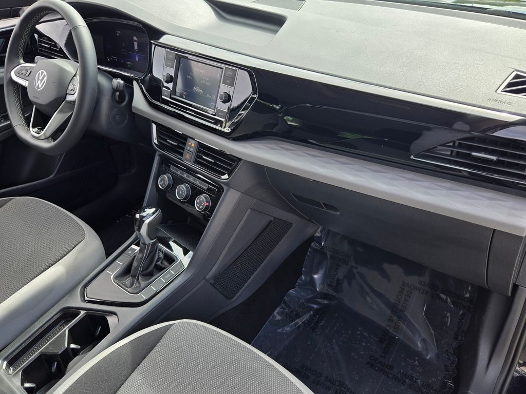 2024 Volkswagen Taos - $18,400