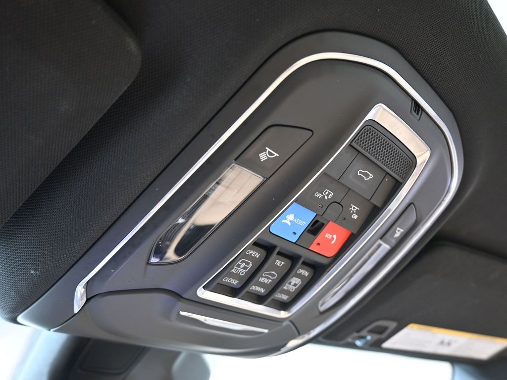 Used 2023 Bright White Clearcoat Jeep Limited image 25