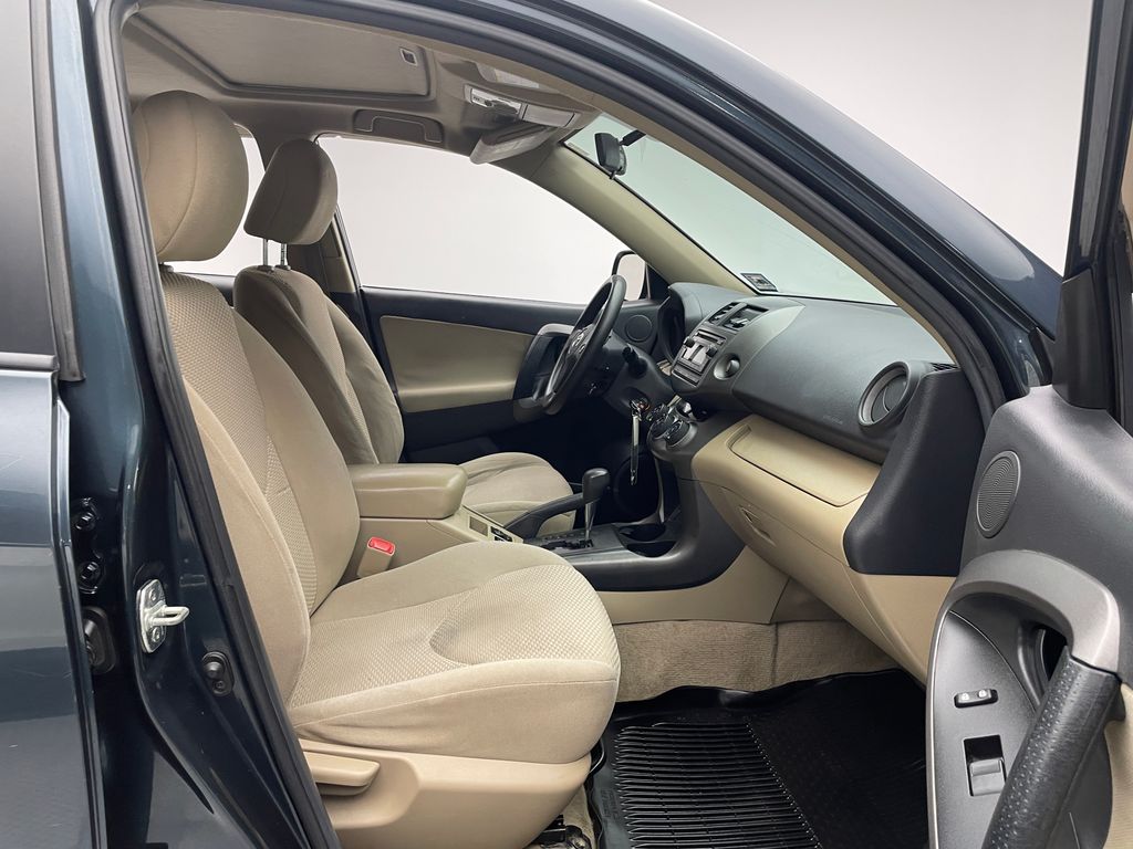 Thumbnail: 2012 Toyota RAV4 - 16