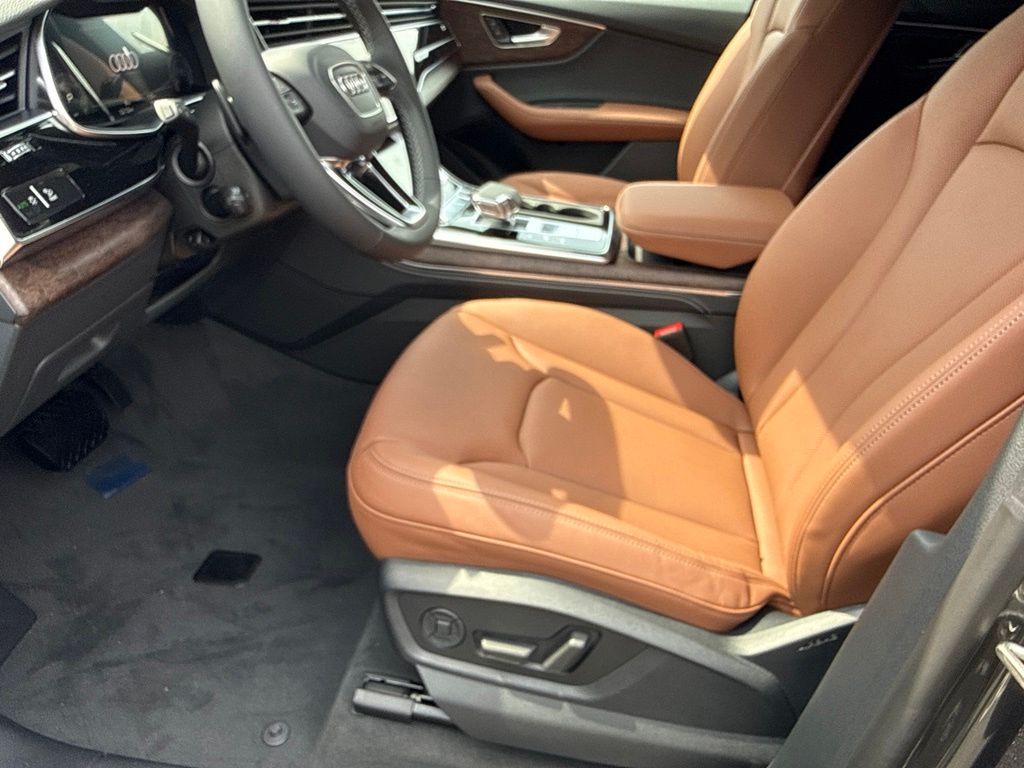 Thumbnail: 2027 Audi Q8 - 15