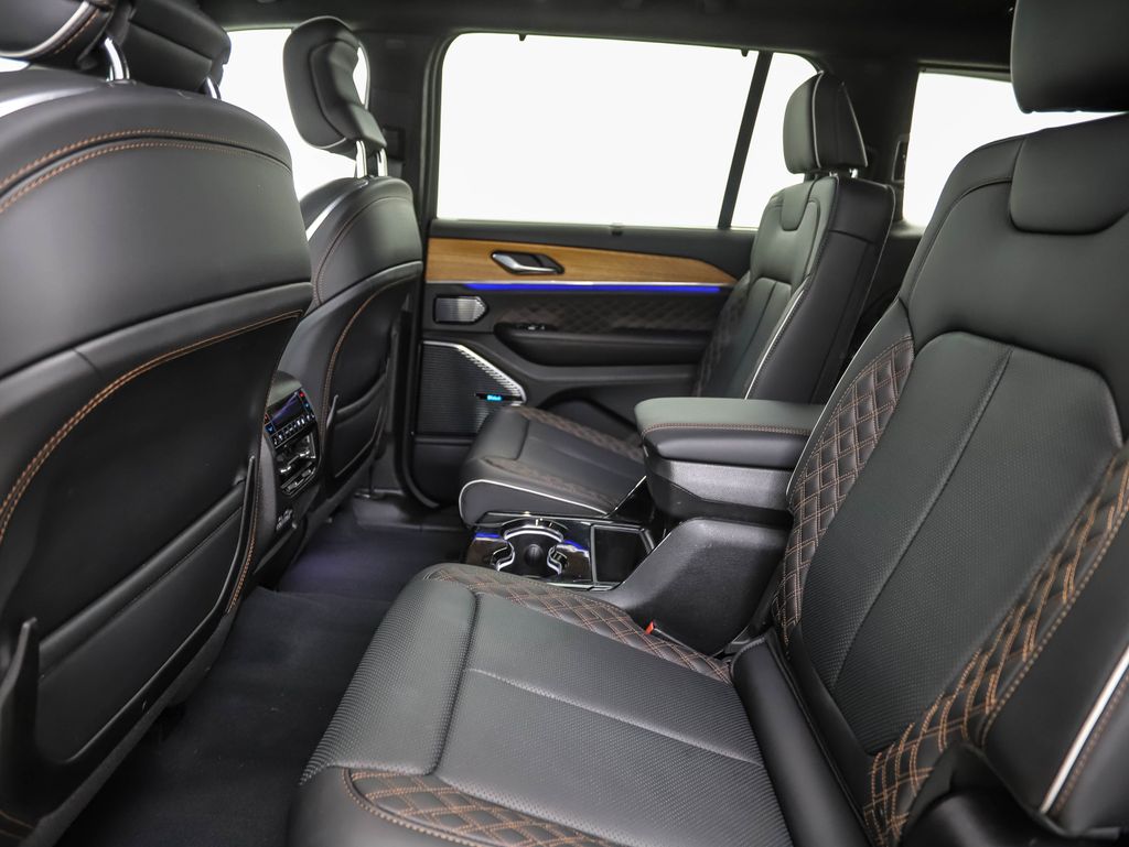 Thumbnail: 2023 Jeep Grand Cherokee L - 22