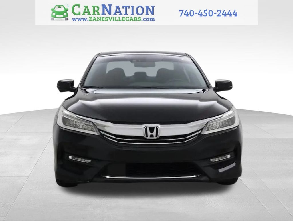 2017 Honda Accord Touring photo 2