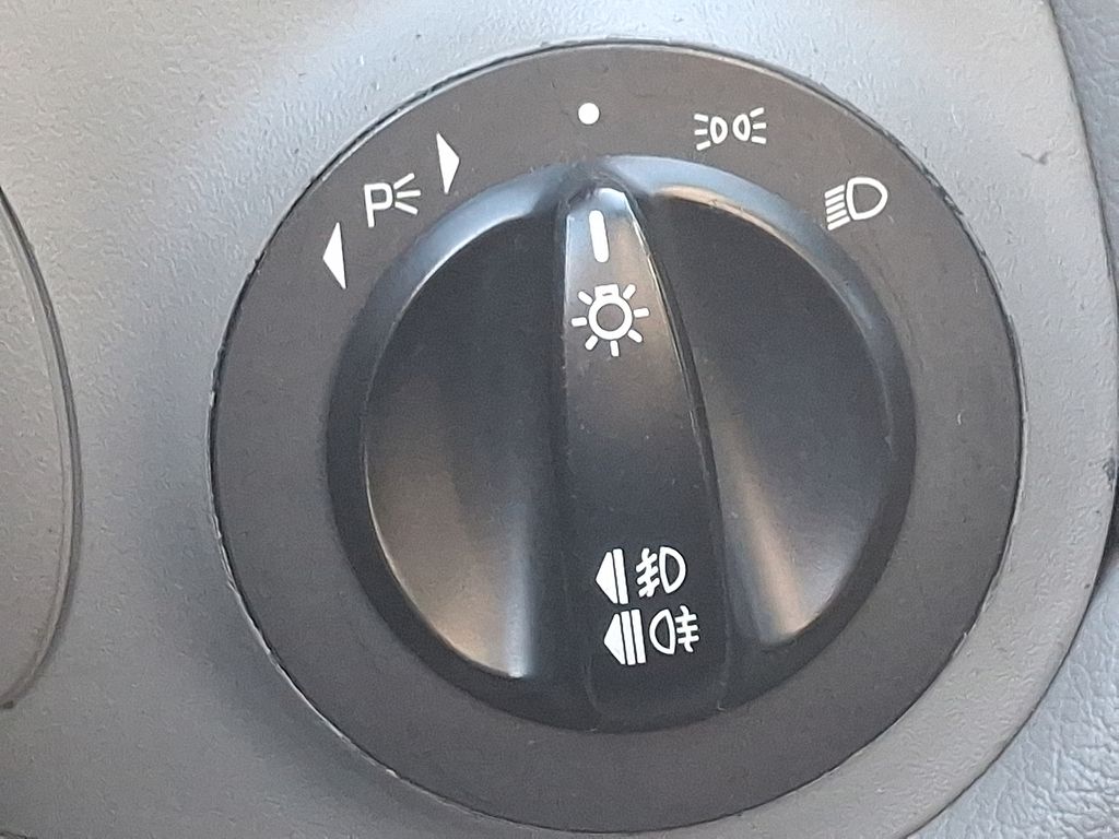 Thumbnail: 2003 Porsche 911 - 23