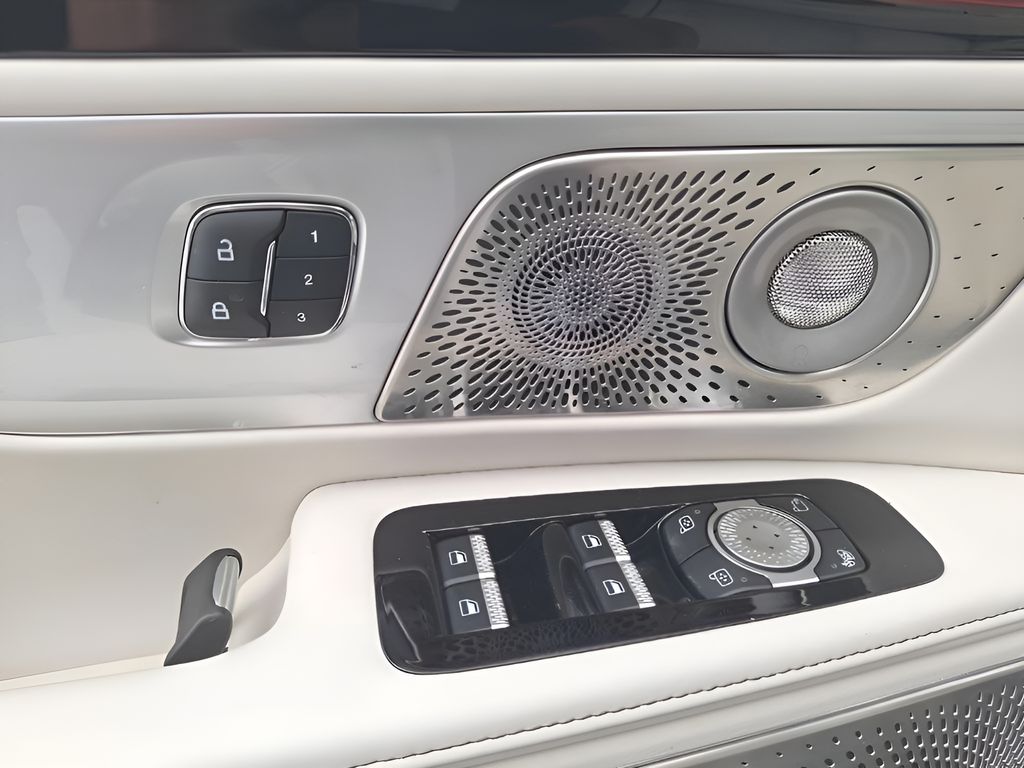 2025 Lincoln Nautilus