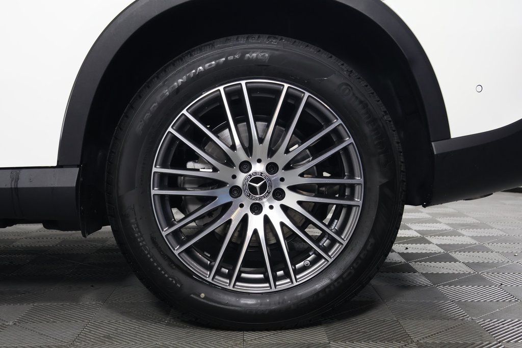 2025 Mercedes-Benz GLC 300 10