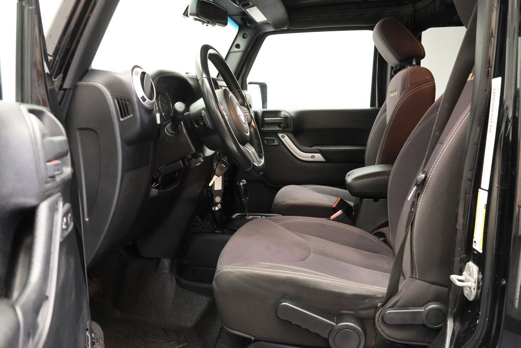 Thumbnail: 2013 Jeep Wrangler - 27