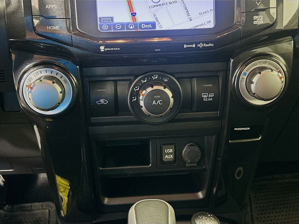 Thumbnail: 2019 Toyota 4Runner - 16