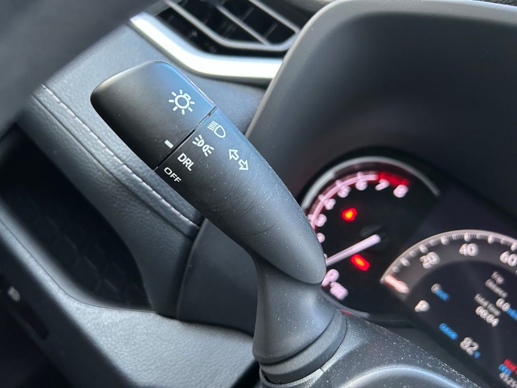 Thumbnail: 2024 Toyota RAV4 - 23