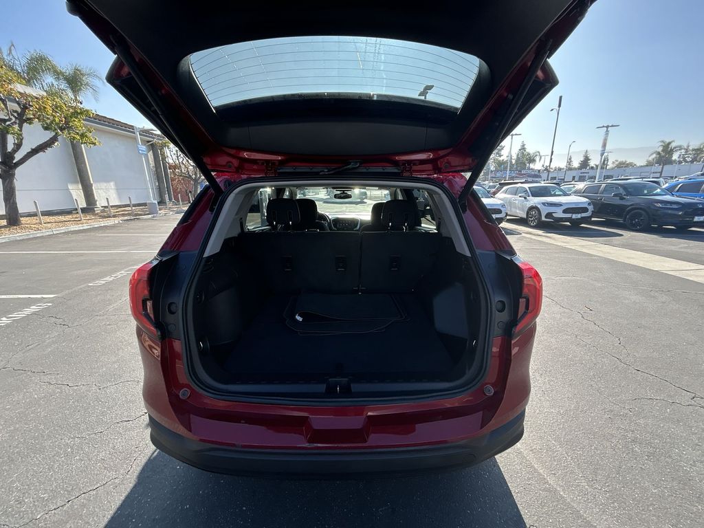 Thumbnail: 2020 GMC Terrain - 22