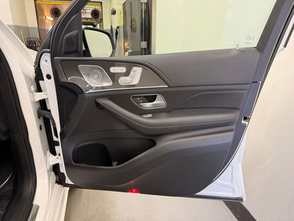 Thumbnail: 2023 Mercedes-Benz GLE - 28