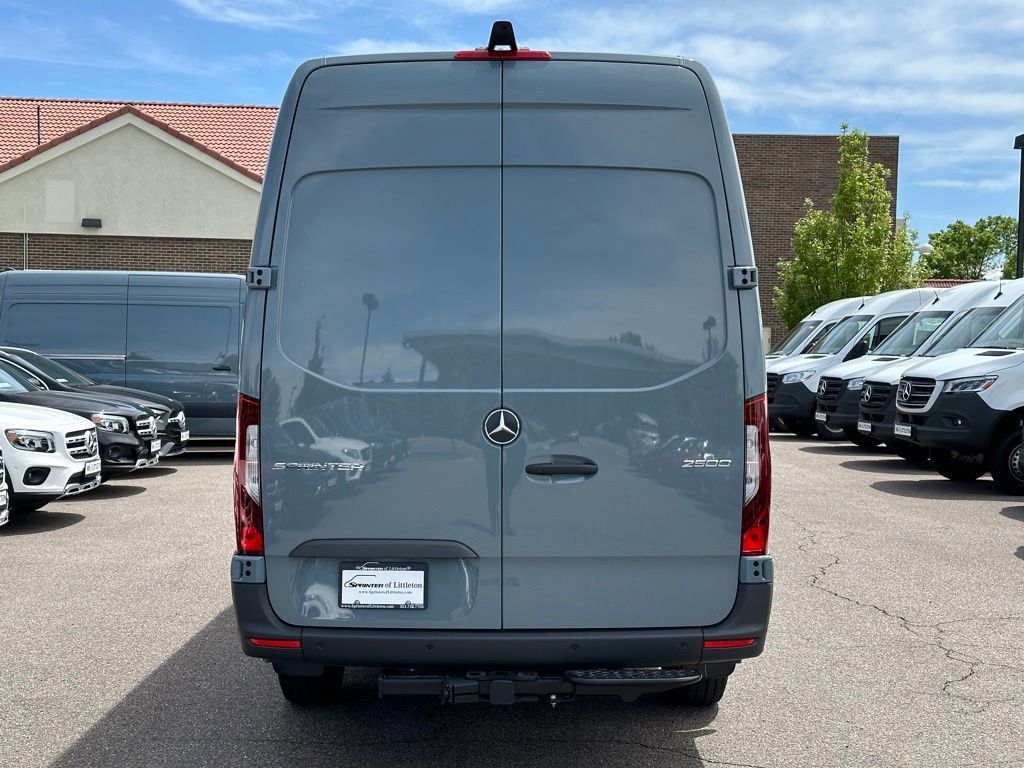 2024 Mercedes-Benz Sprinter 2500 Cargo 170 WB 4