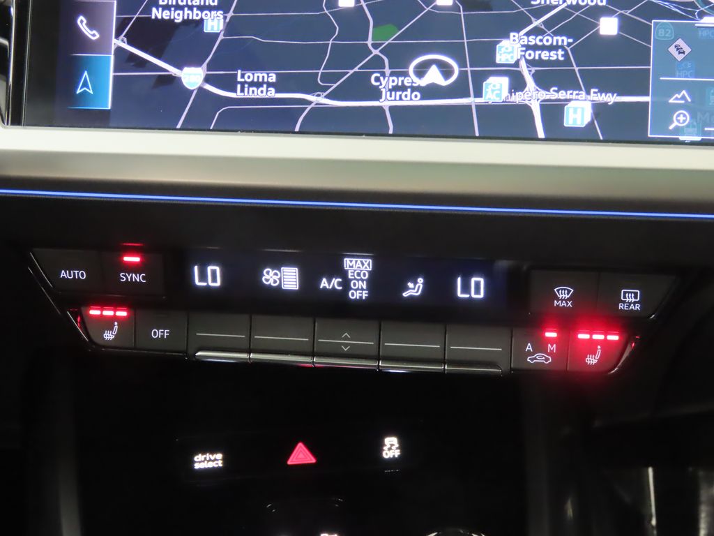 Thumbnail: 2023 Audi Q4 e-tron - 18