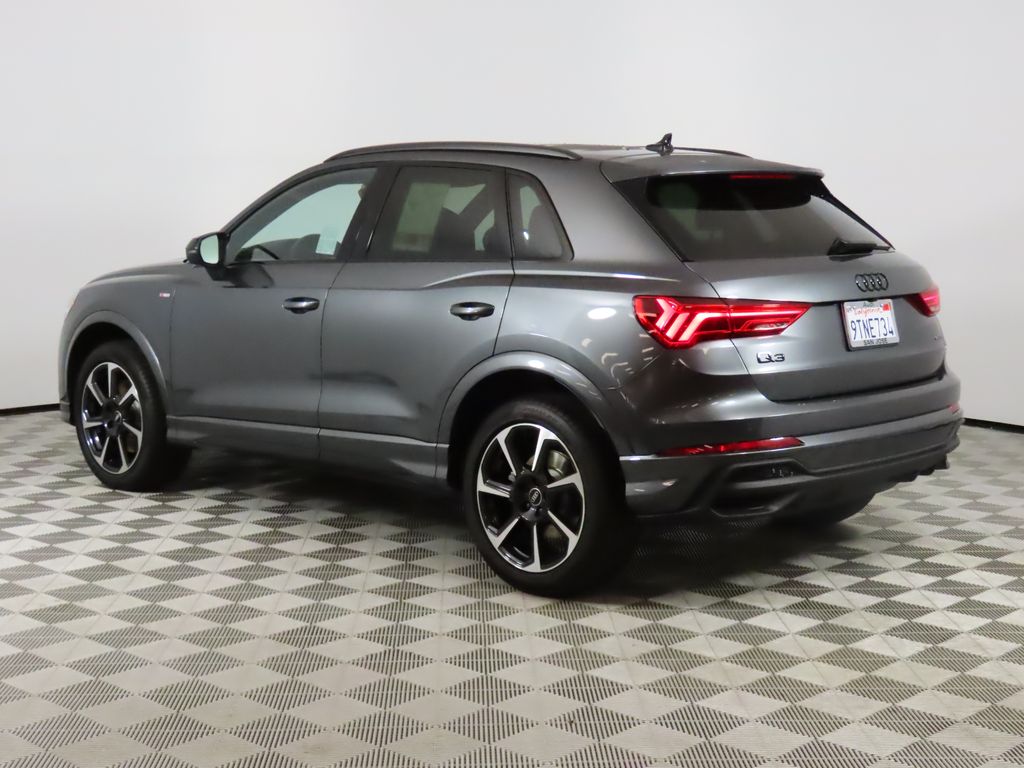 Thumbnail: 2025 Audi Q3 - 3