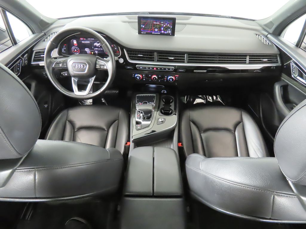 Thumbnail: 2019 Audi Q7 - 10
